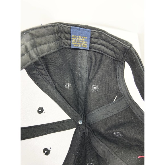 Scrubs Sportsman Strapback Cap Black Red Cap NWT - Picture 4 of 4